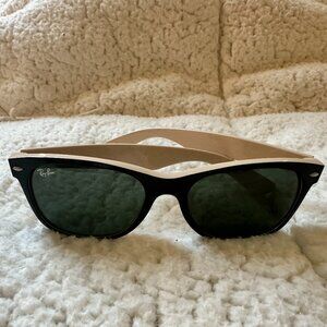 PREOWNED Ray-Ban RB2132 Unisex New Wayfarer Sunglasses Shiny Black/Beige